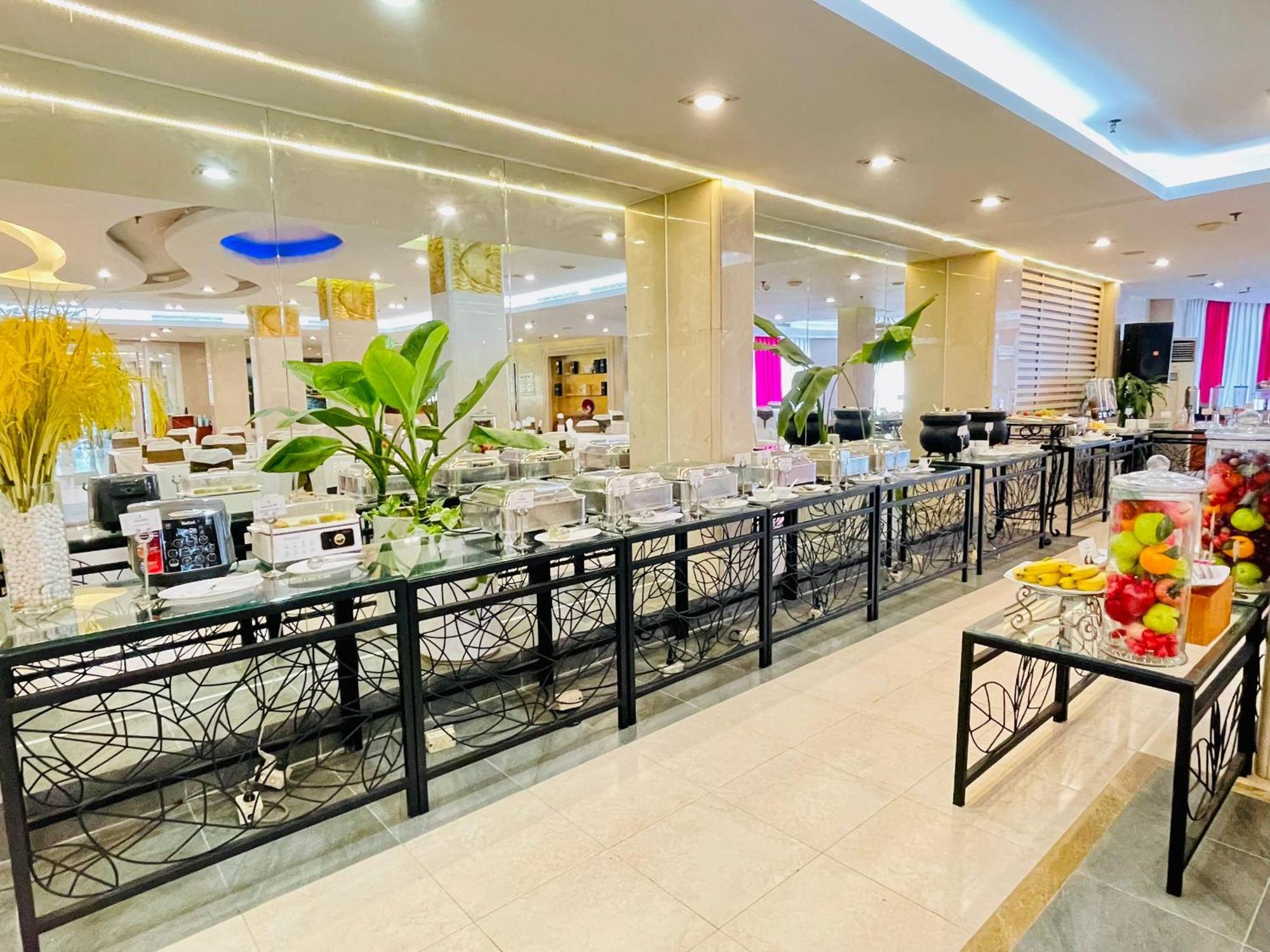 Bao Son International Hotel Hanoi Buitenkant foto