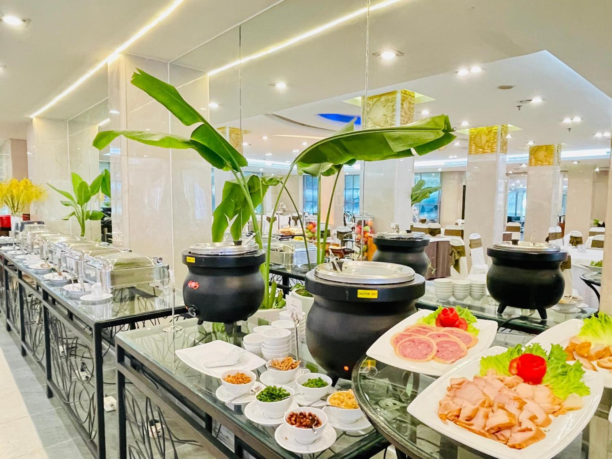 Bao Son International Hotel Hanoi Buitenkant foto