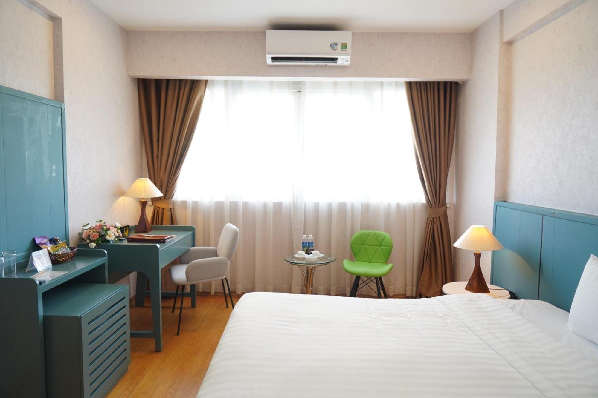 Bao Son International Hotel Hanoi Buitenkant foto